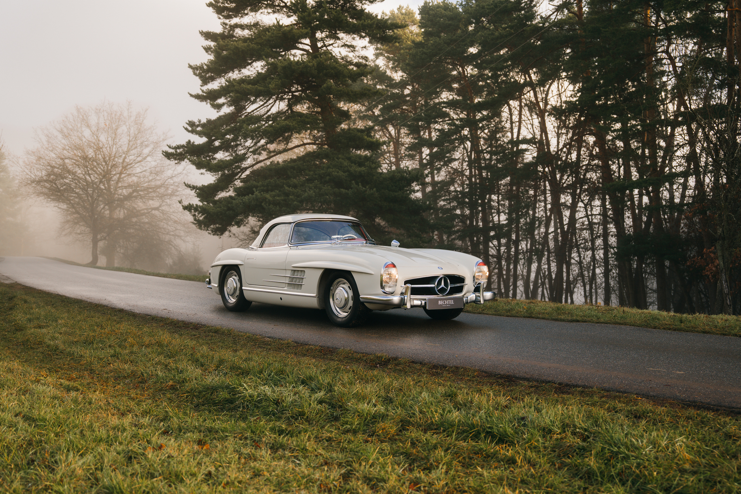 Rare opportunity: Fully restored 1963 Mercedes-Benz 300 SL Roadster featuring matching numbers, factory disc brakes, hardtop, and the exceptionally rare original wooden crate for the hardtop for sale!